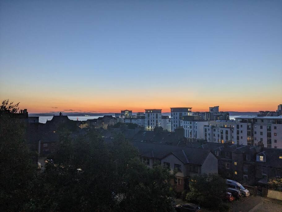 Apartment Peaceful Oasis By The Sea Edinburgh